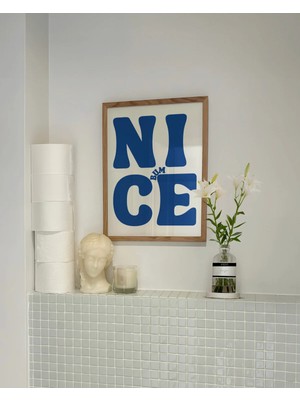Mikasso Nice Bum, Banyo Posteri, Banyo Temalı Çerçevesiz Poster Kağıt Lacivert Çerçevesiz