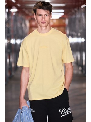 Grimelange Vıto Erkek %100 Organik Pamuklu Nakış Yazı Detaylı Oversize Bol Kesim Kısa Kollu Sarı T-Shirt