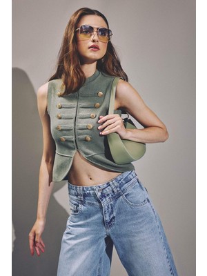 DeFacto Fitted Crop Kolsuz Açık Haki Napolyon Yelek I3030AX26AU
