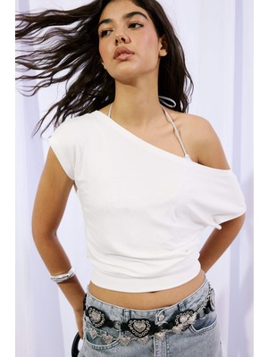 DeFacto Loose Fit Kayık Yaka Kısa Kollu Beyaz Tişört I3719AX26HS