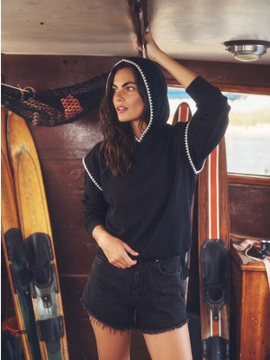 Onloox Siyah Pamuklu Kapişonlu Uzun Kollu Rahat Kesim Dantel Detaylı Sweatshirt