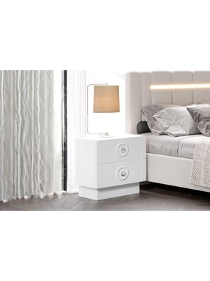 Doressa Zeren White Komodin