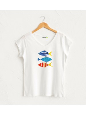 Kidilia Renkli Balıklar V Yaka Kadın Tasarım T-Shirt