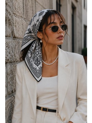Afvente Arı Çiçek Desen Krem-Siyah Soft Bandana Fular 50X50 cm