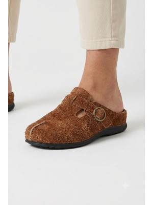 Shoemix Kadın Taba Süet Tokalı Sabo Terlik-Hakiki Deri / Süet Clog ( Bir Numara Büyük Alınız )