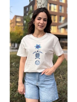 Leilaa Bisiklet Yaka Kaplumbağa Baskılı T-Shirt