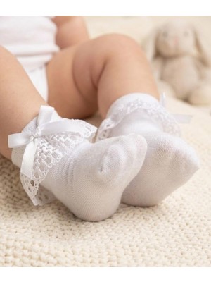 Bebeva Baby Kız Çocuk Dantel ve Fiyonk Detaylı Soket Agnes Bebek Çorabı