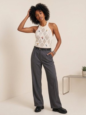Roos Butik Çiçek Nakışlı Halter Yaka Ajurlu Triko Crop