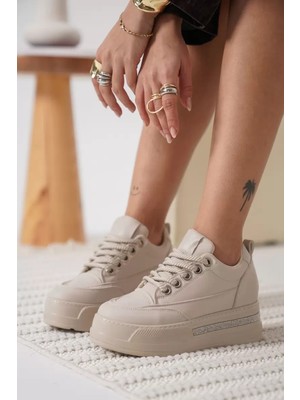 Trendella Kadın 8cm Boy Uzatan Gizli Topuklu Bej Spor Ayakkabı TR04MS01C
