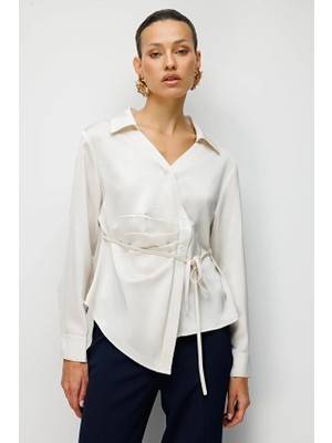 Ekol Kruvaze Regular Fit Polyester Uzun Kollu Kadın Bluz 02866 Açık Bej