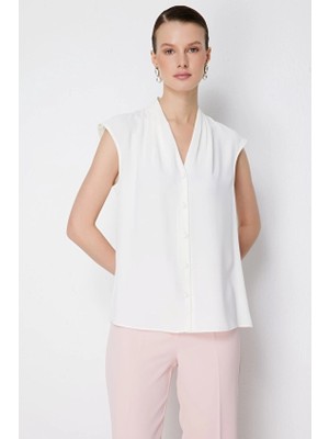 Ekol Regular Fit V Yaka Polyester Kolsuz Kadın Bluz 02008 Ekru