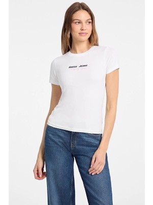 Guess Jeans Slim Fit Örme Kumaş Kadın Tişört W5YI04J1314 Beyaz