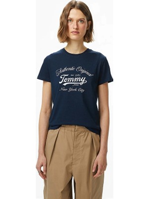 Tommy Jeans Kadın Tişört DW0DW21404 Mavi