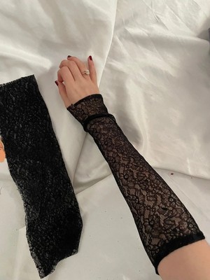 Nurcanilirboutique Siyah Dantel Eldiven Kolluk