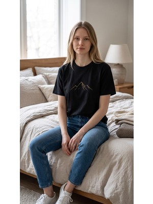 Lumora Store %100 Pamuk Minimal Dağ Baskılı Erkek Oversize Tişört Siyah