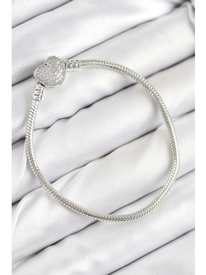 Inure Jewelry Pirinç Charm Zirkon Taşlı Kalp Model Gümüş Renk Kadın Bileklik