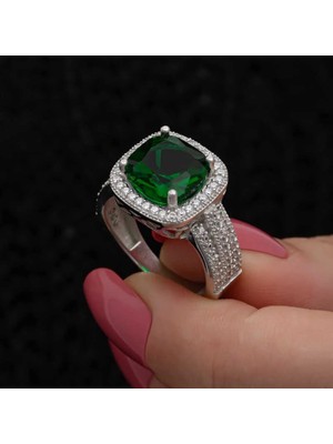 Inure Jewelry Gümüş Yeşil Baget Kare Kadın Yüzük