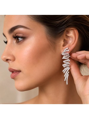 Valmont Accessories Zirkon Taşlı Sallantılı Kadın Küpe Gümüş Renk Şık Abiye Tasarım