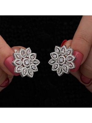 Inure Jewelry Gümüş Zirkon Taşlı Çiçek Kadın Küpe