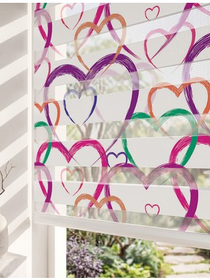 Adhome Rengarenk Çizim Kalpler Dijital Baskılı Eğlenceli Dekoratif Zebra Perde | Ölçü: 30 x 30