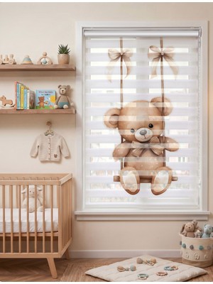 Adhome Salıncakta Sallanan Tatlı Ayıcık Dijital Baskılı Zebra Perde | Ölçü: 30 x 30