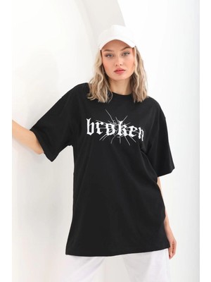 Tarz Yeri Kadın Kısa Kol Yazlık Tişört Bisiklet Yaka Baskılı Oversize T-Shirt - Siyah