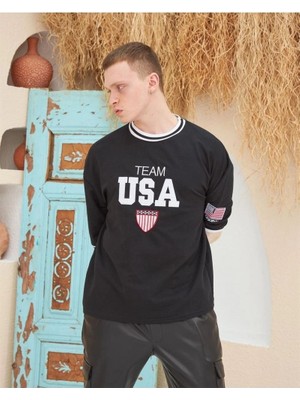 Belirtilmemiş Erkek Bisiklet Yaka Tişört Nakış İşlemeli Kısa Kol Oversize T-ShirtSiyah