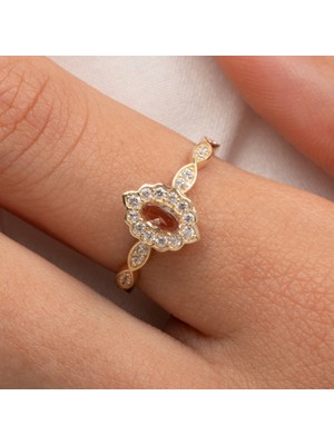 Fasek Gold Gümüş Yüzük - Oval Zultanit Taşlı Yanları Zirkon Taşlarla Süslemeli 925 Ayar Gümüş Kadın Yüzük