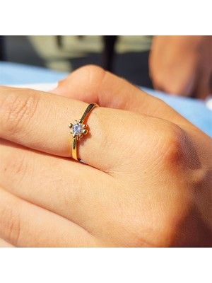 Fasek Gold Gümüş Yüzük - 0.25 Karat Pırlanta Signity Swarovski Güverseli 925 Ayar Gümüş Tek Taş Yüzük