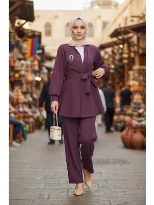 Stil Kuşağı Yaka Bronş Detaylı Tunik Pantolonlu Takım