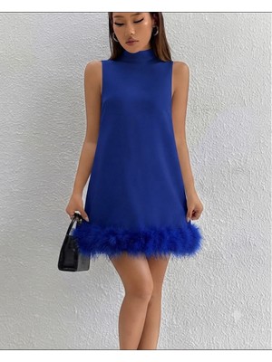 Nake Butik Kadın Dik Yaka Kolsuz Tüy Detaylı Mini Elbise