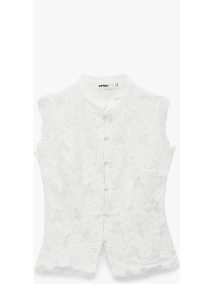 Koton Kolsuz Floral Dokulu Dik Qipao Yaka Güpür Dantel Bluz