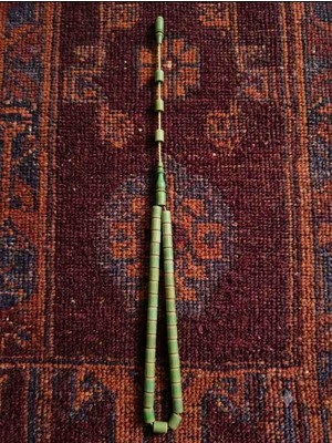 Doğal Şimşir Ağacı Renkli Kesme Model Tesbih 7X10 mm