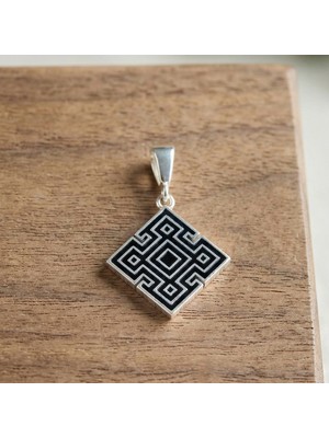 Ebrar Silver Gümüş Labirent Kolye Ucu 925 Ayar Gümüş Labirent Figürlü Unisex Kolye Ucu Sembol Kolye Ucu