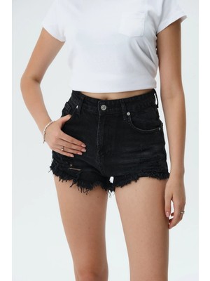 Açelya Okcu Premium Kaida Yırtık Detaylı Denim Mini Şort