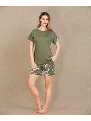Aesco Arias Closet Şık Tasarım Çiçek Desenli Yeşil Şortlu Kısa Kol Viskon Pijama Takımı