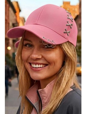 Uniquetrenders Kadın Piercing Halkalı Çapraz Metal Detaylı Özel Tasarım Baseball Cap Streetwear Şapka
