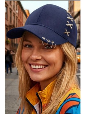 Uniquetrenders Kadın Piercing Halkalı Çapraz Metal Detaylı Özel Tasarım Baseball Cap Streetwear Şapka