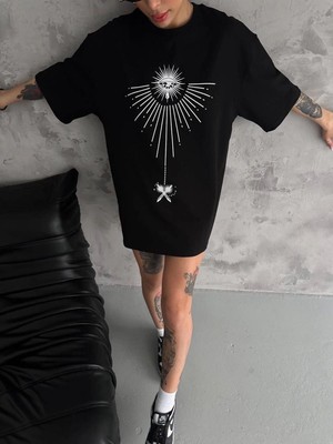 Tarz Yeri kadın Bisiklet Yaka Baskılı Oversize  Kısa kol T-Shirt - Siyah