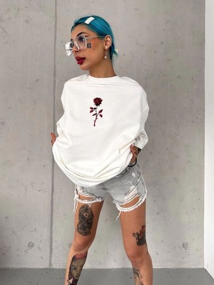 Tarz Yeri kadın Bisiklet Yaka Baskılı Oversize Kısa kol  T-Shirt - Beyaz