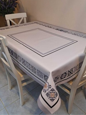 Başak Ev Tekstili Siyah Gül Desenli Dora Pano Kaymaz Özel Tabanlı Pvc Muşamba - Desenli Silinebilir 100 x 140 Hazır Masa Örtüsü