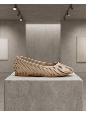 Futsi Shoes Bella Bej Hakiki Deri Delikli Günlük Kadın Babet Ayakkabı