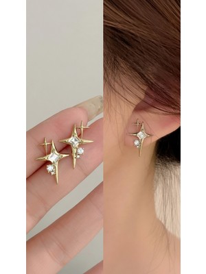 Atalya Accessory Kadın Gold Renk Kutup Yıldızı Figürlü Taşlı Minimal Küpe