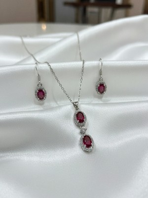 Seyn Accessory Kadın Kararmaz Kırmızı Yakut Taşlı Pırlanta Işçilikli Kolye Küpe Seti
