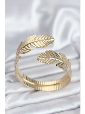 Yaprak Model Gold Renk Kadın Bileklik