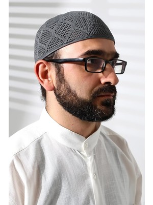 EstoreBox Makine Örgüsü Dantel Detaylı Namaz Takkesi Füme