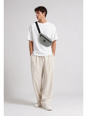 Moda West Unisex Gri Su Geçirmez Fermuar Detaylı Bel ve Omuz Çantası Ergonomik Tasarım ile Şık Görünüm