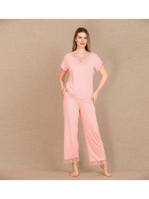 Nemere  Viskon Şık Tasarım Dantel Işlemeli Açık Pembe Kısa Kol Pijama Takımı