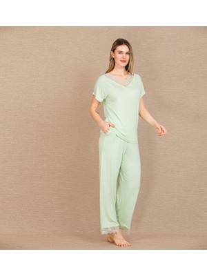 Beruflic  Viskon Şık Tasarım Dantel Işlemeli Açık Yeşil Kısa Kol Pijama Takımı
