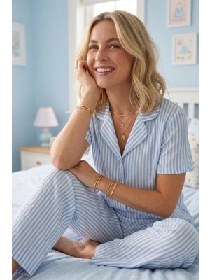 Fit Women Kadın Mavi Beyaz Çizgili Bürümcük Kumaş Kısa Kollu Pijama Takımı 4464